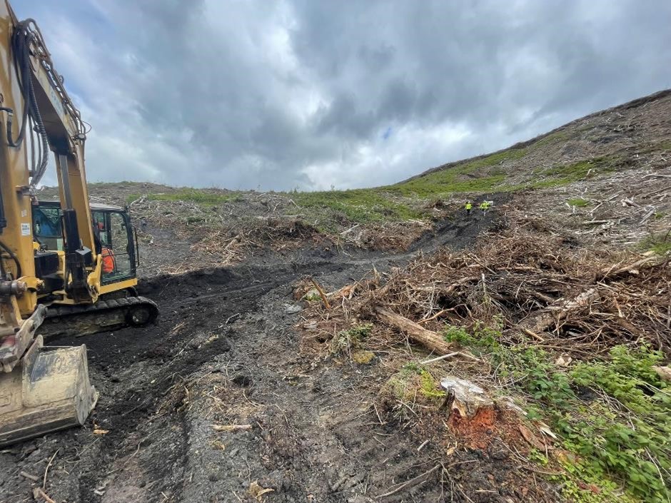 Photo 3 - ground investigation with an excavator
